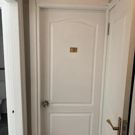 Отель Antik Sofia *